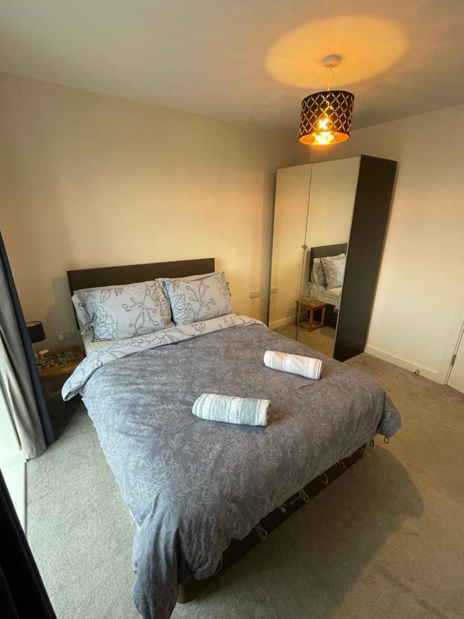 Balcony Marina Apartment With City Skyline Views - Free Secure Parking Manchester Esterno foto