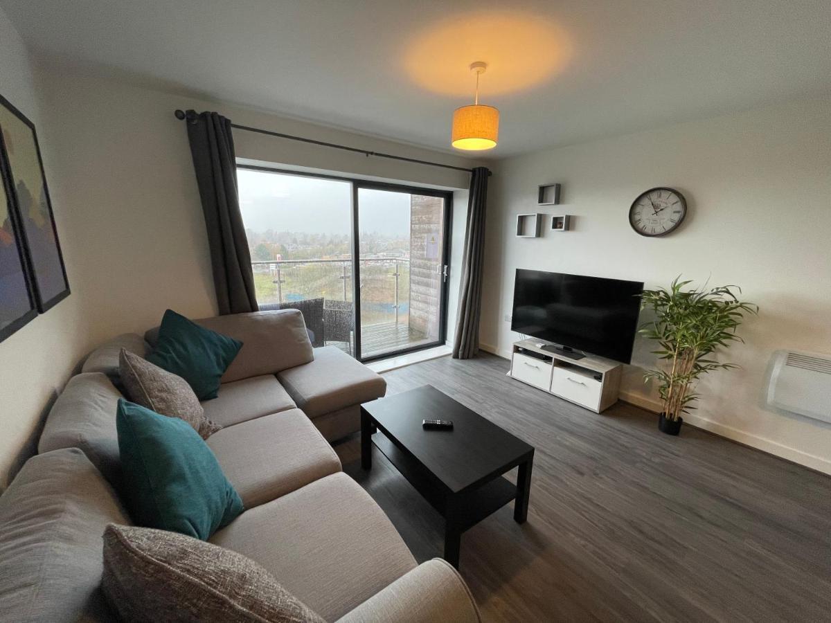 Balcony Marina Apartment With City Skyline Views - Free Secure Parking Manchester Esterno foto